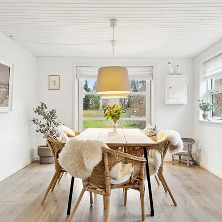 Prázdninový dům Nayeli - 1-2km From The Sea By Interhome *